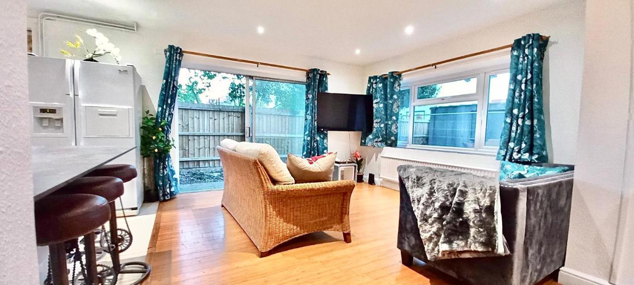 Amara House, Cambridge Villa ภายนอก รูปภาพ