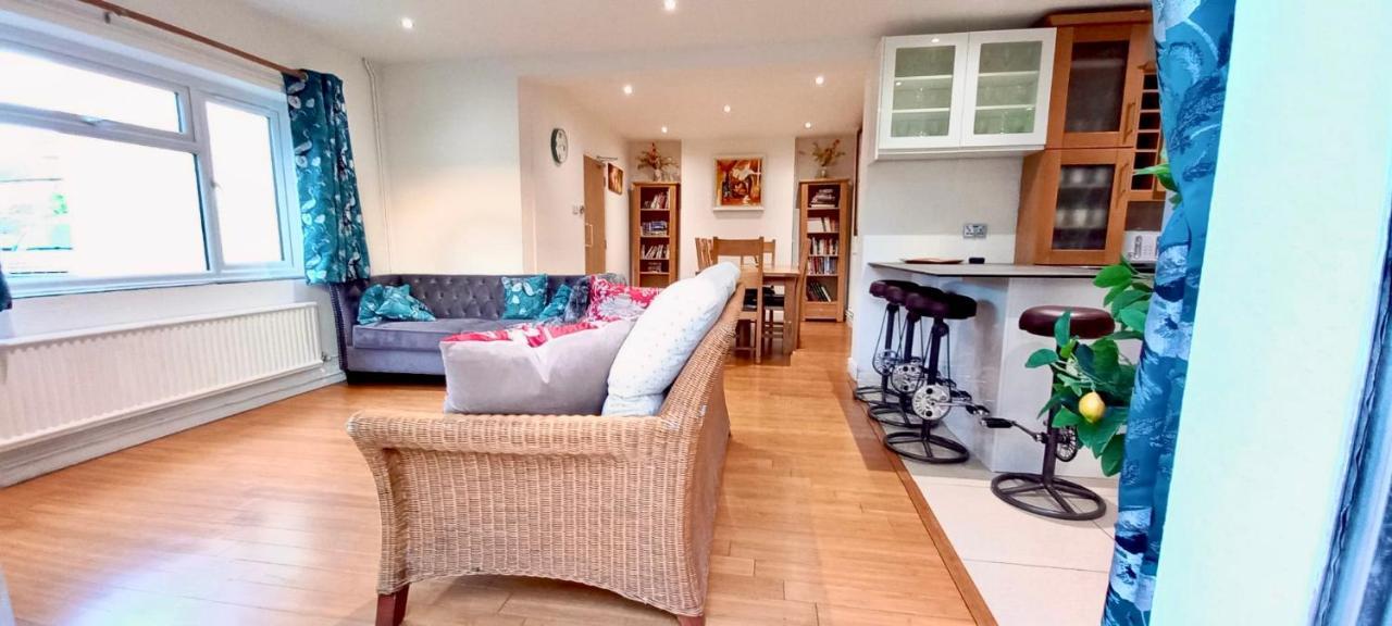 Amara House, Cambridge Villa ภายนอก รูปภาพ